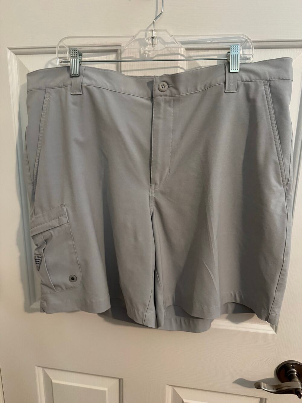 Columbia Men's PFG Peformance Fishing Gear Deep Waves Cargo Shorts Gray 38W 8L